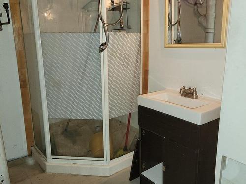 Salle de bains - 109  - 111 Rue Des Oblats E., Rouyn-Noranda, QC - Indoor Photo Showing Bathroom