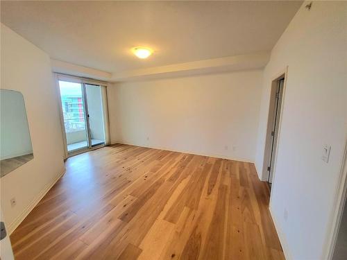 516-100 Lakeshore Drive, Penticton, BC - Indoor Photo Showing Other Room