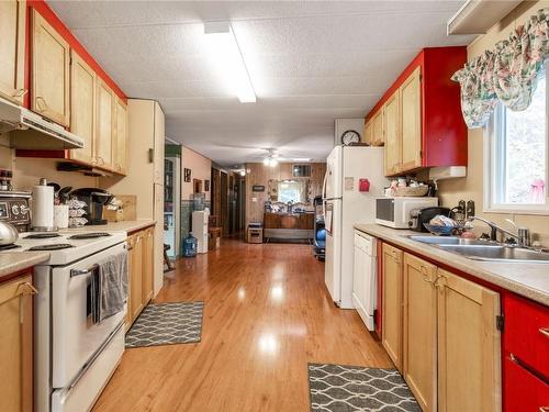7249 Black Road, Salmon Arm, BC - Indoor Photo Showing Other Room