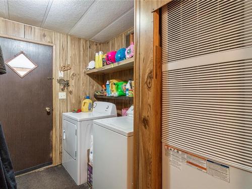 7249 Black Road, Salmon Arm, BC - Indoor Photo Showing Bathroom
