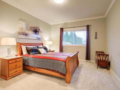 2171 Mimosa Drive, West Kelowna, BC - Indoor Photo Showing Bedroom