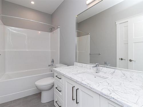 2039 Oakhill Pl, Duncan, BC - Indoor Photo Showing Bathroom