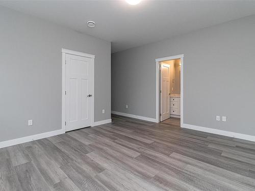2037 Oakhill Pl, Duncan, BC - Indoor Photo Showing Other Room