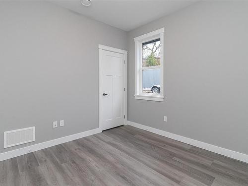 2037 Oakhill Pl, Duncan, BC - Indoor Photo Showing Other Room