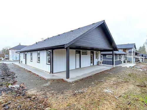 2037 Oakhill Pl, Duncan, BC - Outdoor With Deck Patio Veranda