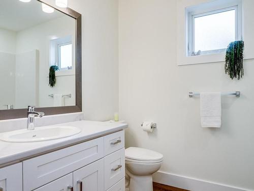 8-3774 12Th Ave, Port Alberni, BC - Indoor Photo Showing Bathroom