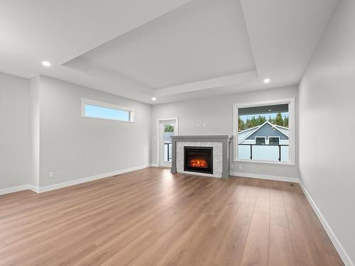 4014 Southwalk Dr, Courtenay, BC - Indoor With Fireplace