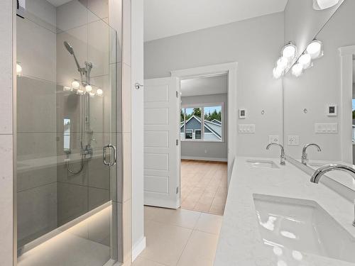 4014 Southwalk Dr, Courtenay, BC - Indoor Photo Showing Bathroom