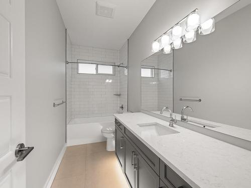 4014 Southwalk Dr, Courtenay, BC - Indoor Photo Showing Bathroom