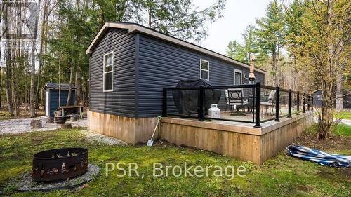 206 - 1082 Shamrock Marina Road, Gravenhurst, ON - Outdoor