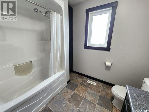 219 Rye Street, Yellow Grass, SK - Indoor Photo Showing Bathroom