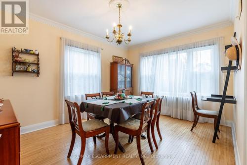 2317 Lakeshore Rd, Burlington, ON - Indoor Photo Showing Dining Room