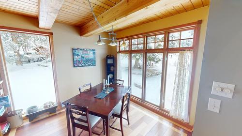 3461 Crooked Tree Road, Windermere, BC - Indoor Photo Showing Dining Room