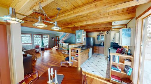 3461 Crooked Tree Road, Windermere, BC - Indoor Photo Showing Other Room