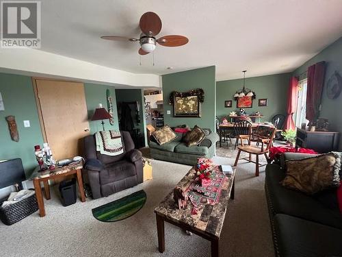 5011 Graham Avenue, Terrace, BC - Indoor Photo Showing Living Room