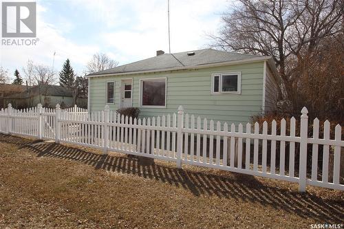 317 2Nd Avenue S, Watrous, SK - Outdoor With Exterior