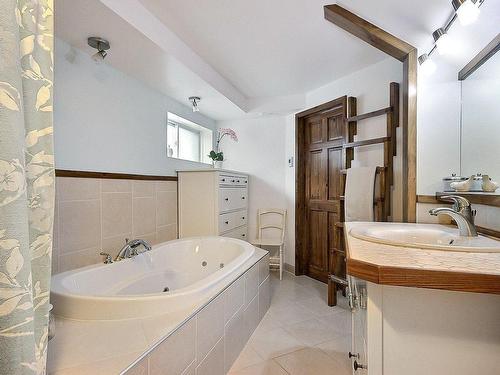 Salle de bains - 264 Rue Principale, Saint-Basile-Le-Grand, QC - Indoor Photo Showing Bathroom
