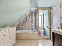 Ensuite bathroom - 