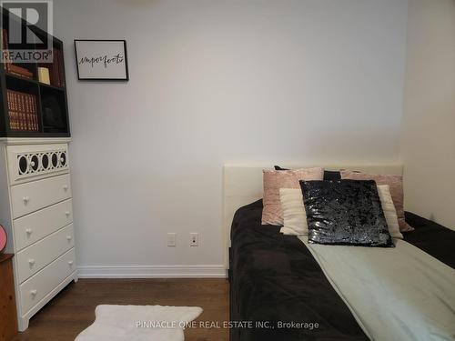 #324 -275 Village Green Sq, Toronto, ON - Indoor Photo Showing Bedroom