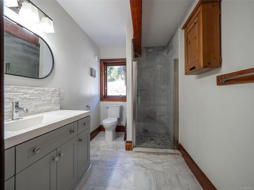 3431 Kingburne Dr, Cobble Hill, BC - Indoor Photo Showing Bathroom