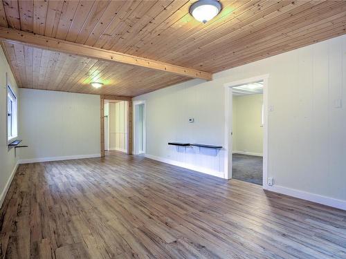 10372 Youbou Rd, Youbou, BC - Indoor Photo Showing Other Room