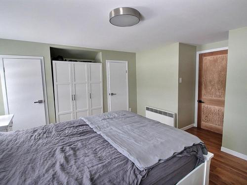 Chambre Ã  coucher principale - 3715  - 3717 Rg Des Cavaliers, Rouyn-Noranda, QC - Indoor Photo Showing Bedroom