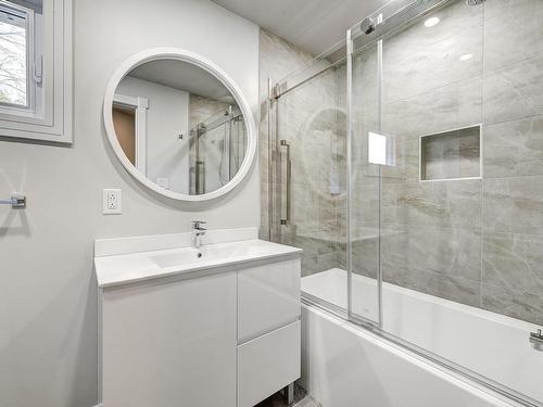 Salle de bains - 130 Av. De Bathurst, Pointe-Claire, QC - Indoor Photo Showing Bathroom