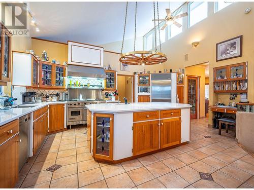 11710 Olympic View Drive, Osoyoos, BC - Indoor Photo Showing Kitchen