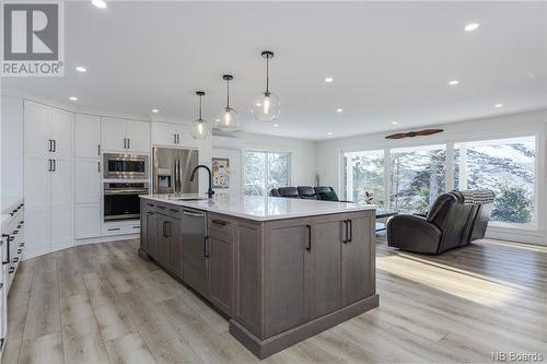 634 Gondola Point Road, Quispamsis, NB - Indoor Photo Showing Kitchen With Upgraded Kitchen