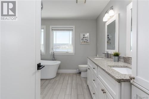 634 Gondola Point Road, Quispamsis, NB - Indoor Photo Showing Bathroom