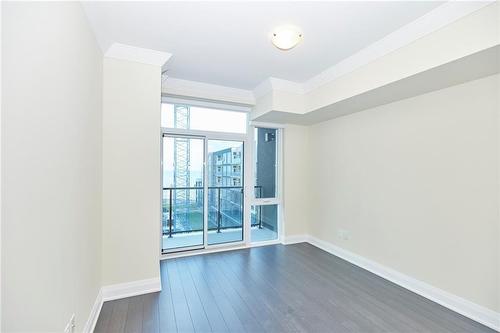 16 Concord Place|Unit #527, Grimsby, ON - Indoor Photo Showing Other Room