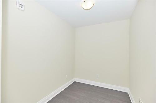 16 Concord Place|Unit #527, Grimsby, ON - Indoor Photo Showing Other Room