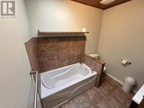 5661 Stones Bay Road, Fort St. James, BC - Indoor Photo Showing Bathroom
