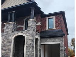 7400 Sandy Ridge Common  Niagara Falls, ON L2G 0Z4