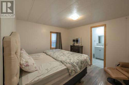 1377 Fairview Road, Oliver, BC - Indoor Photo Showing Bedroom