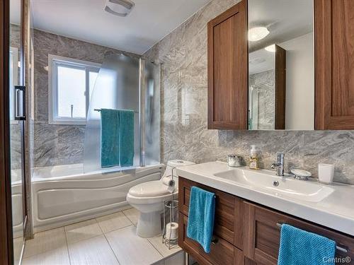 Salle de bains - 1005 Mtée Masson, Laval (Duvernay), QC - Indoor Photo Showing Bathroom