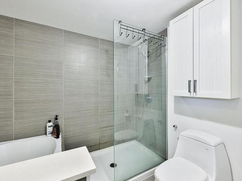 Salle de bains - 320-1235 Rue Bishop, Montréal (Ville-Marie), QC - Indoor Photo Showing Bathroom