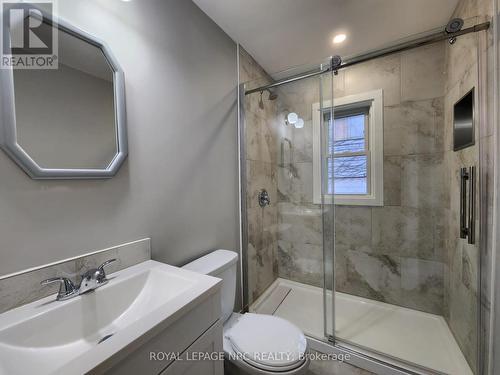 1410 Balfour St, Pelham, ON - Indoor Photo Showing Bathroom