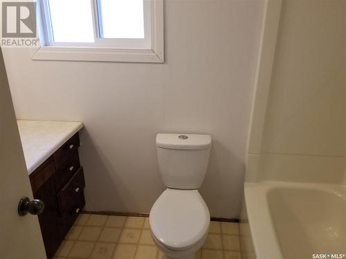 4901 Leader Street, Macklin, SK - Indoor Photo Showing Bathroom