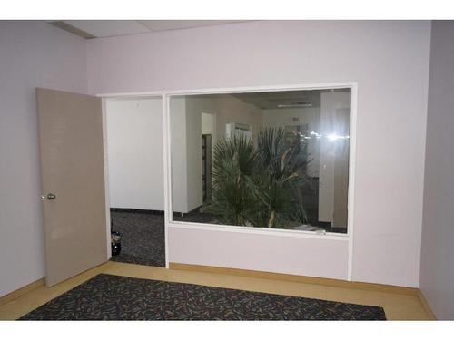 Bureau - 33 Rue King-Edward, Longueuil (Greenfield Park), QC - Indoor Photo Showing Other Room
