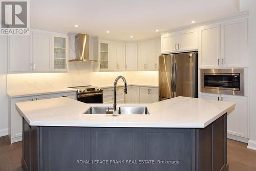 14 Avalon Dr, Kawartha Lakes, ON - Indoor Photo Showing Kitchen With Double Sink With Upgraded Kitchen
