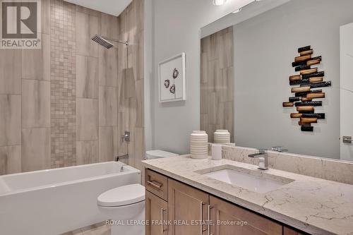 1 Nipigon St, Kawartha Lakes, ON - Indoor Photo Showing Bathroom