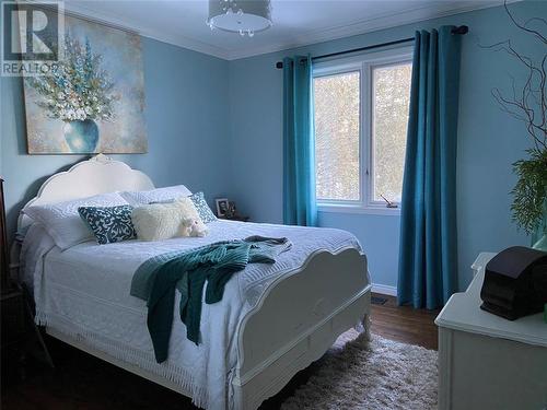 3538 Queen Street, Plympton-Wyoming, ON - Indoor Photo Showing Bedroom