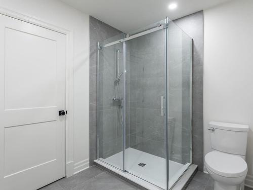 Bathroom - 58 Crois. Fairlawn, Beaconsfield, QC - Indoor Photo Showing Bathroom