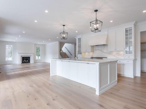 Kitchen - 58 Crois. Fairlawn, Beaconsfield, QC - Indoor Photo Showing Kitchen With Upgraded Kitchen