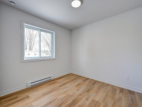 Bedroom - 573 29E Avenue Du Domaine, Sainte-Marthe-Sur-Le-Lac, QC - Indoor Photo Showing Other Room