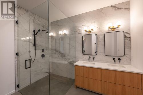 142 Vintage Boulevard, Okanagan Falls, BC - Indoor Photo Showing Bathroom