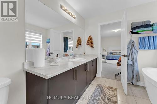 172 Ronald Hooper Ave, Clarington, ON - Indoor Photo Showing Bathroom