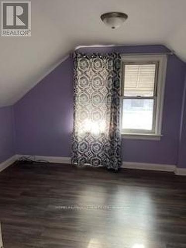 4848 Duke Avenue, Niagara Falls, ON - Indoor Photo Showing Other Room