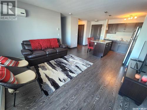 307 2141 Larter Road, Estevan, SK - Indoor Photo Showing Living Room